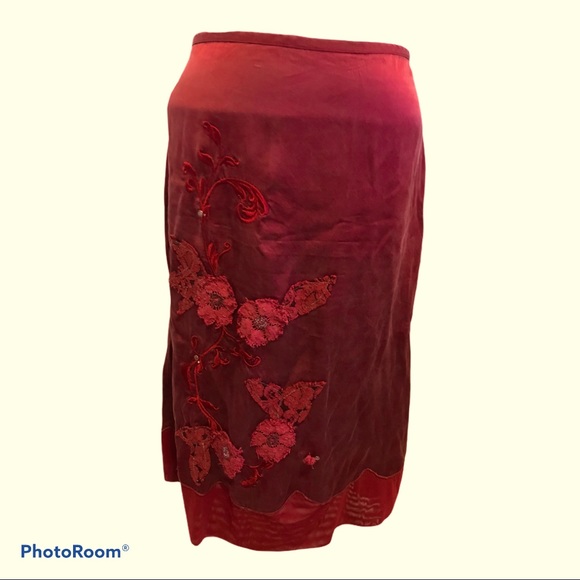 Beth Bowles Anthropologie Red Silk Appliqué Skirt - Picture 2 of 4